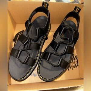 Nartilla Dr Martens size 8
